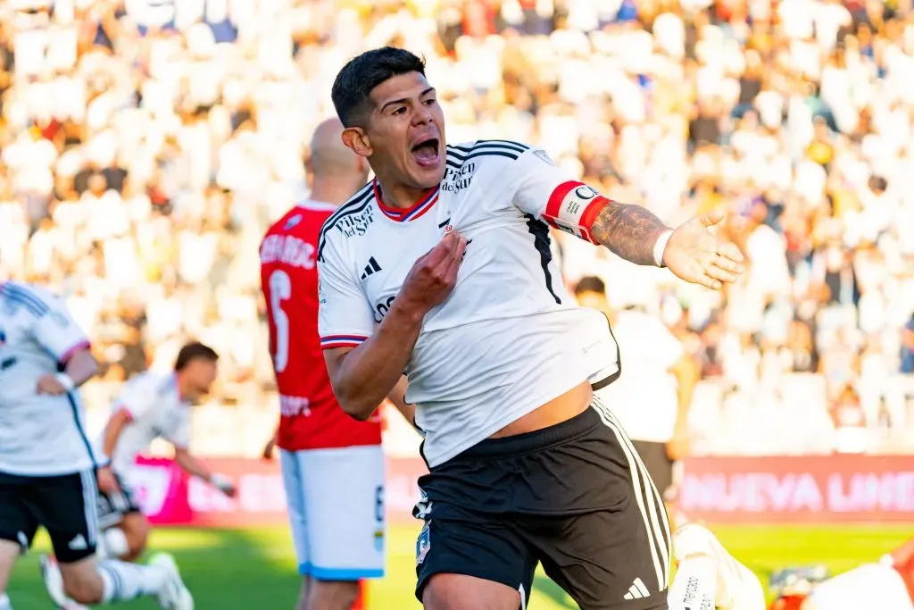 Esteban Pavez comenzó la remontada de Colo Colo ante Magallanes. Foto: Guille Salazar, RedGol.