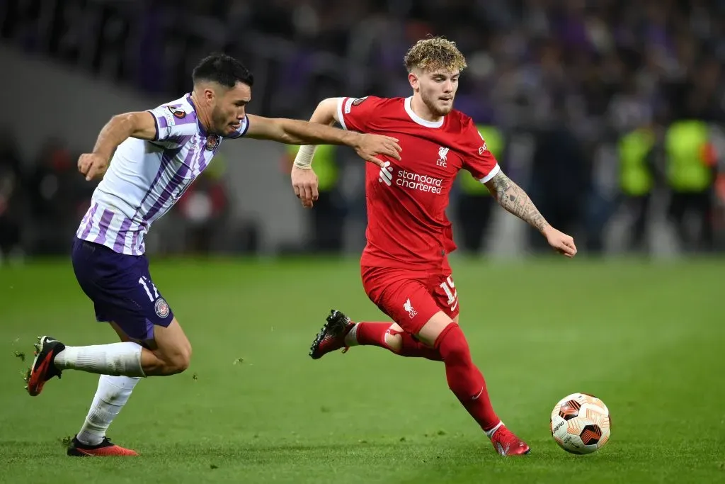 Gabriel Suazo en un partidazo contra Liverpool.