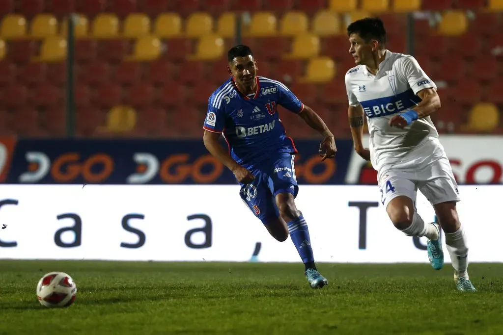 Universidad de Chile tiene probable formación para el clásico contra la Católica.