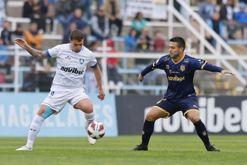 Magallanes consiguió un empate ante Huachipato que le permite seguir con opciones de salvarse del descenso. Foto: Photosport.