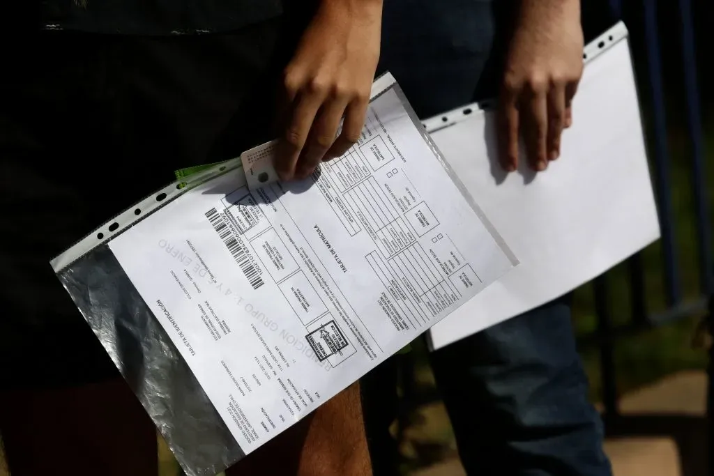 La tarjeta de identificación debe ser obligatoriamente impresa para la rendición de la PAES. (Foto: ATON)