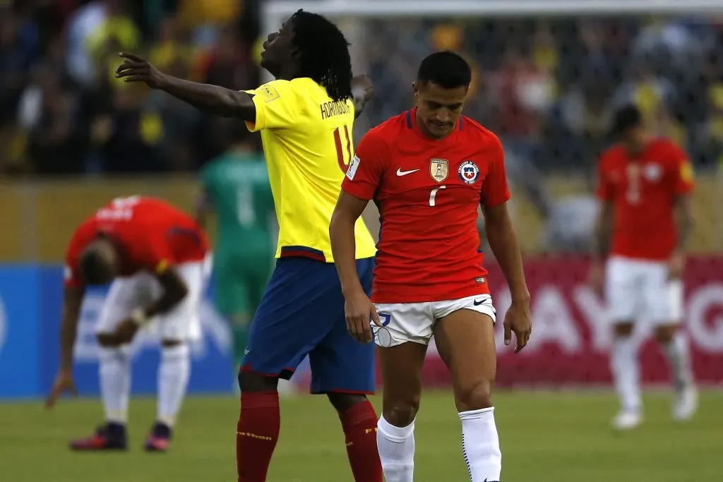 Alexis Sánchez en una de las visitas de Chile para jugar ante Ecuador en Quito. (Marcelo Hernández/Photosport).