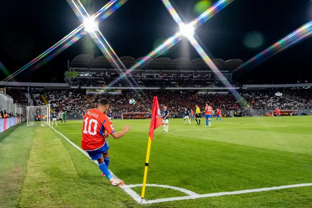 Alexis Sánchez criticó duramente las instalaciones del Estadio Monumental, la casa de la selección chilena en este inicio de las Eliminatorias. | Foto: Guillermo Salazar.