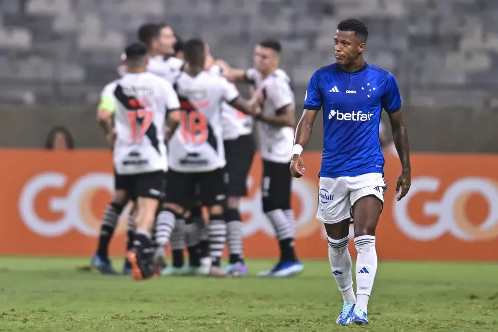 Vasco da Gama festeja uno de los dos goles que le anotó a Cruzeiro. (Pedro Vilela/Getty Images).