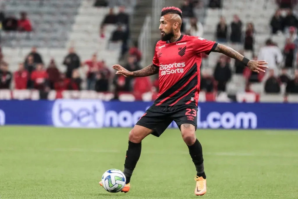 Una lesión en la rodilla le ha quitado bastante protagonismo a Arturo Vidal en el fútbol brasileño. | Foto: Photosport.