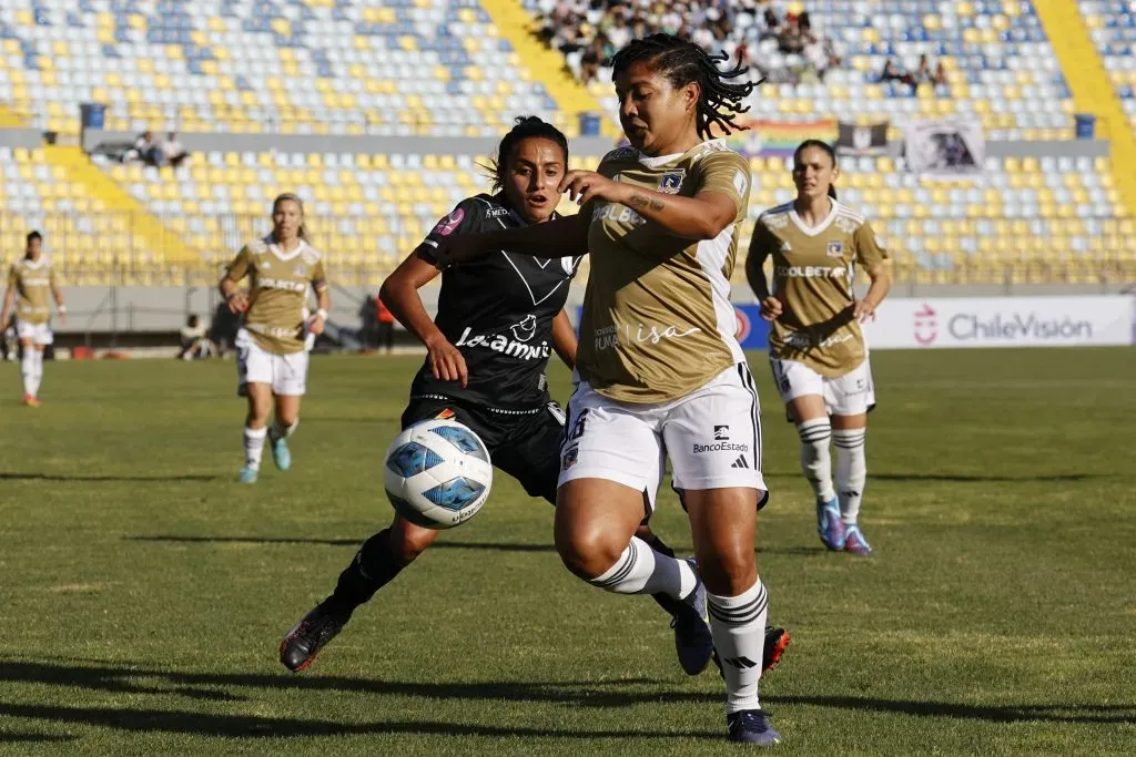 Camiseta dorada de Colo Colo