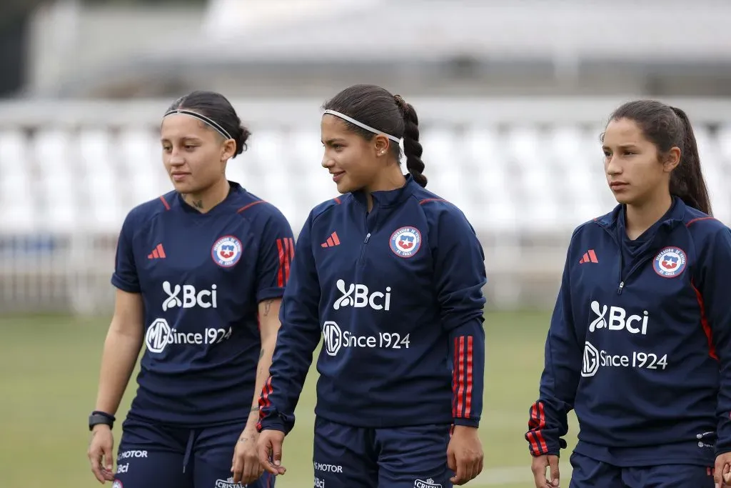 Millaray Cortés, Ámbar Figueroa y Anaís Álvarez buscan hacerse un espacio en La Roja. | Carlos Parra / Comunicaciones ANFP