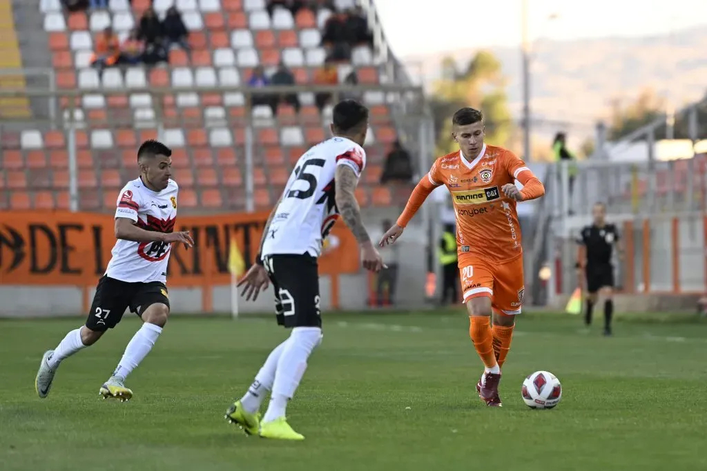 Fue uno de los jugadores que logró el ascenso con Cobreloa. Foto: Pedro Tapia/Photosport