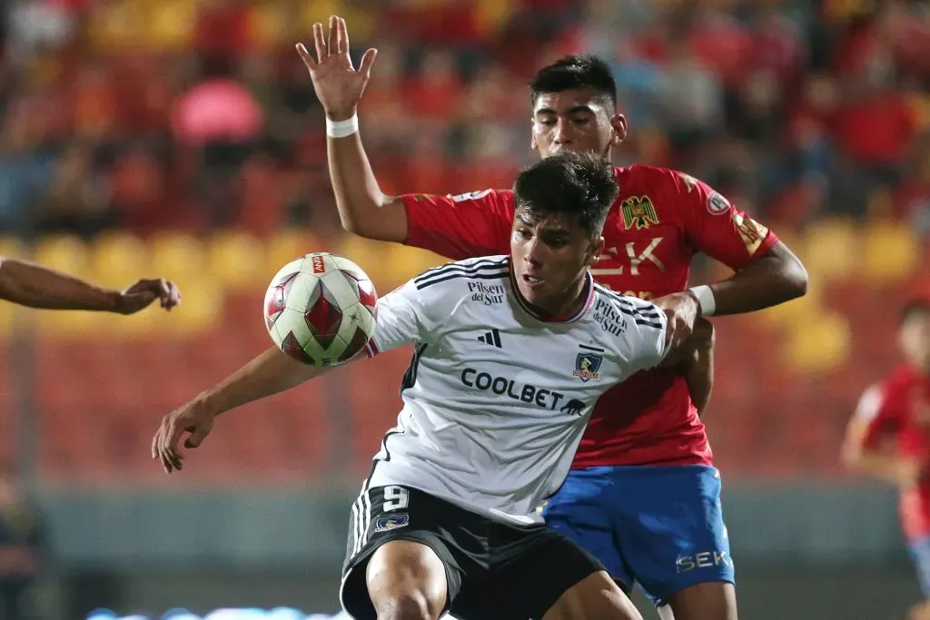 Colo Colo choca con Unión Española obligado a ganar para seguir peleando el título. Foto: Photosport.