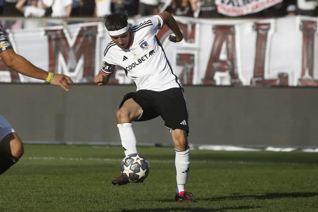 Pailita es reconocido hincha de Colo Colo, donde incluso jugó en la despedida de Esteban Paredes. Foto: Jonnathan Oyarzun/Photosport