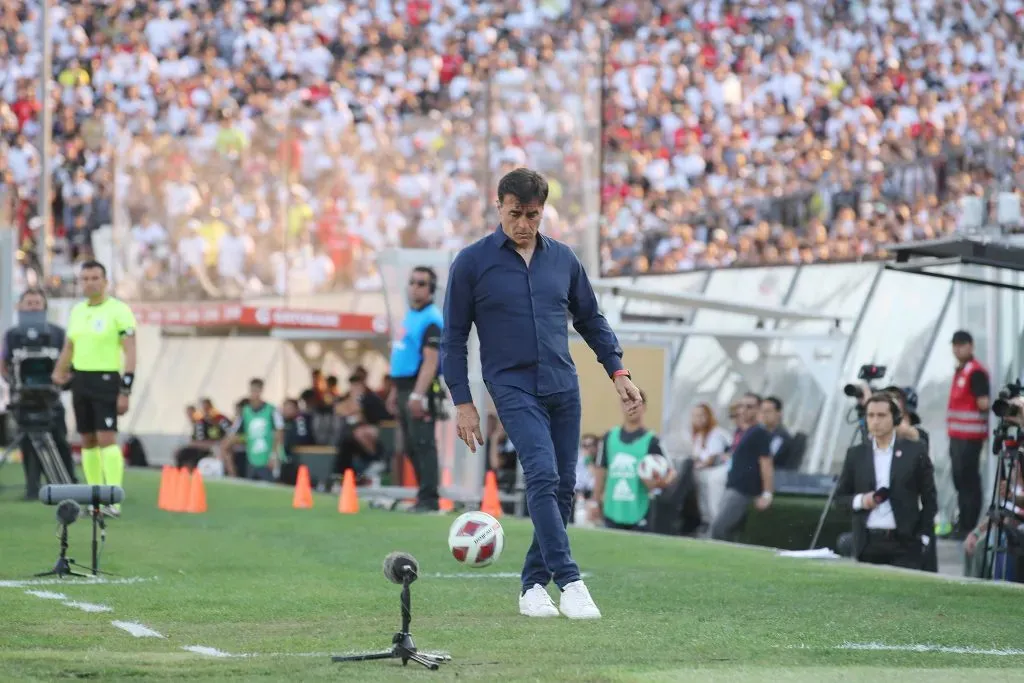 El director técnico de Colo Colo finaliza contrato, y su renovación es una incógnita tras bajarse de la pelea por el título. | Foto: Photosport