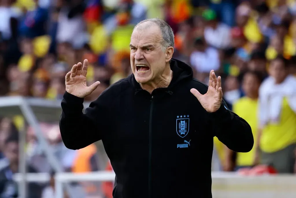 Misión nueva para Marcelo Bielsa en el fútbol uruguayo.