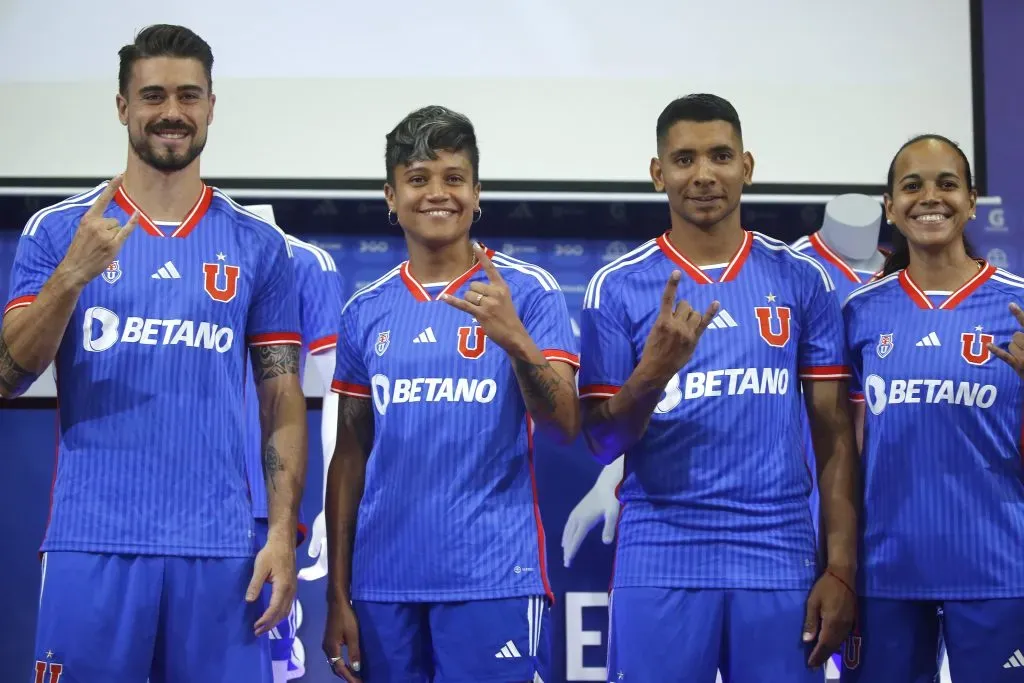 Pinilla es una de las grandes referentes de Universidad de Chile Femenino. | Foto: Photosport