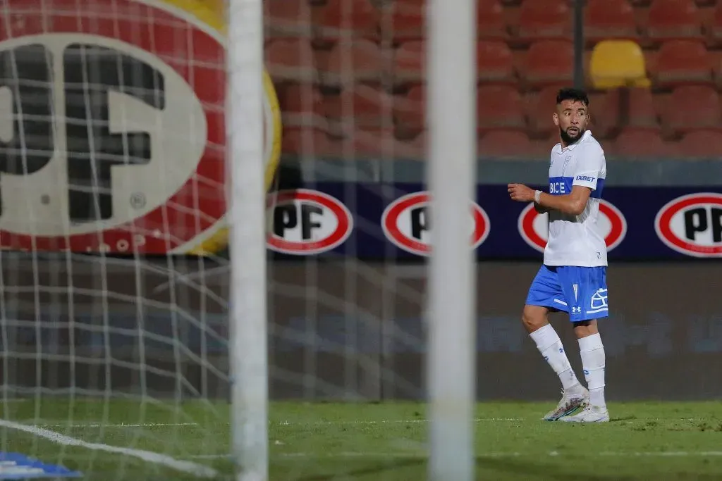 Mauricio Isla tuvo un paso controvertido por Universidad Católica, donde no tuvo el rendimiento esperado | Photosport