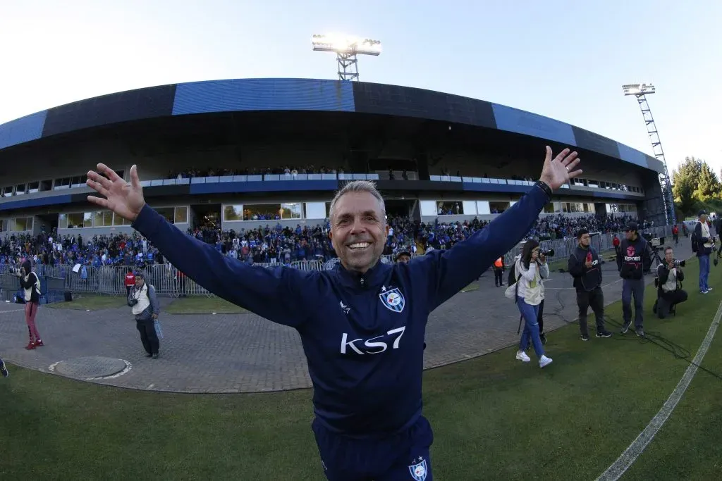 Gustavo Álvarez, DT de Huachipato campeón 2023.