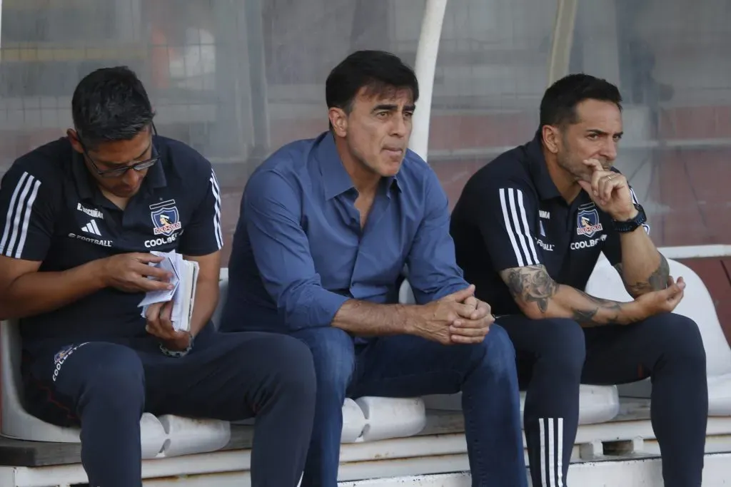 ¿Quinteros sigue o se queda en Colo Colo?