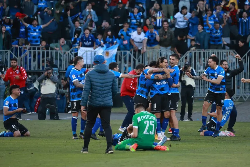 La emoción se desató entre los jugadores de Huachipato, tras enterarse de la caída de Cobresal en el Santa Laura | Photosport