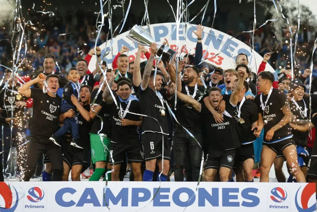 Dos días después de salir campeón, Huachipato anunció la renuncia de sus directores | Photosport