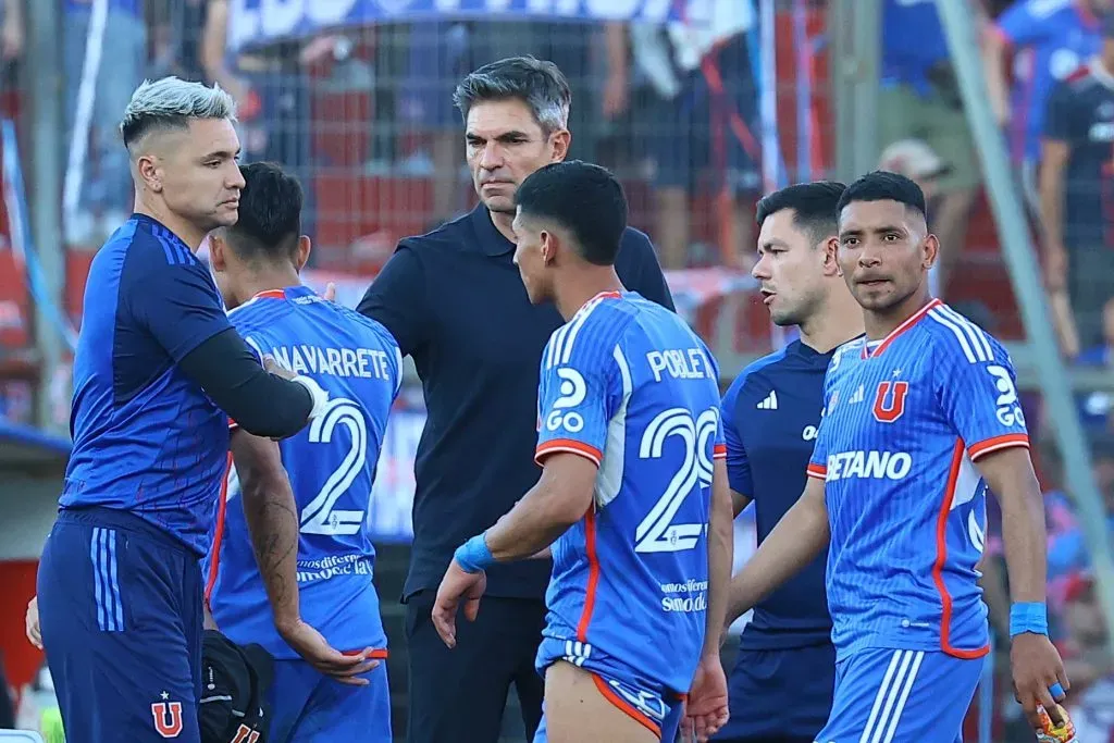 Mauricio Pellegrino cerró el año con un triunfo en Universidad de Chile. Foto: Marcelo Hernandez/Photosport