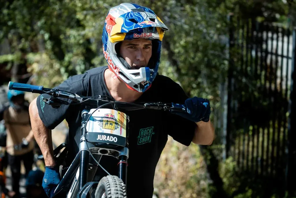 Pedro Burns cierra su temporada 2023 con un triunfo en el Open Shimano en Nevados de Chillán. Foto: Red Bull Content Pool.