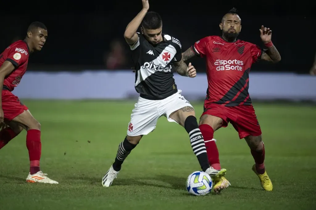 Arturo Vidal finaliza su contrato con el Athletico Paranaense de Brasil. Foto: agencia via Photosport