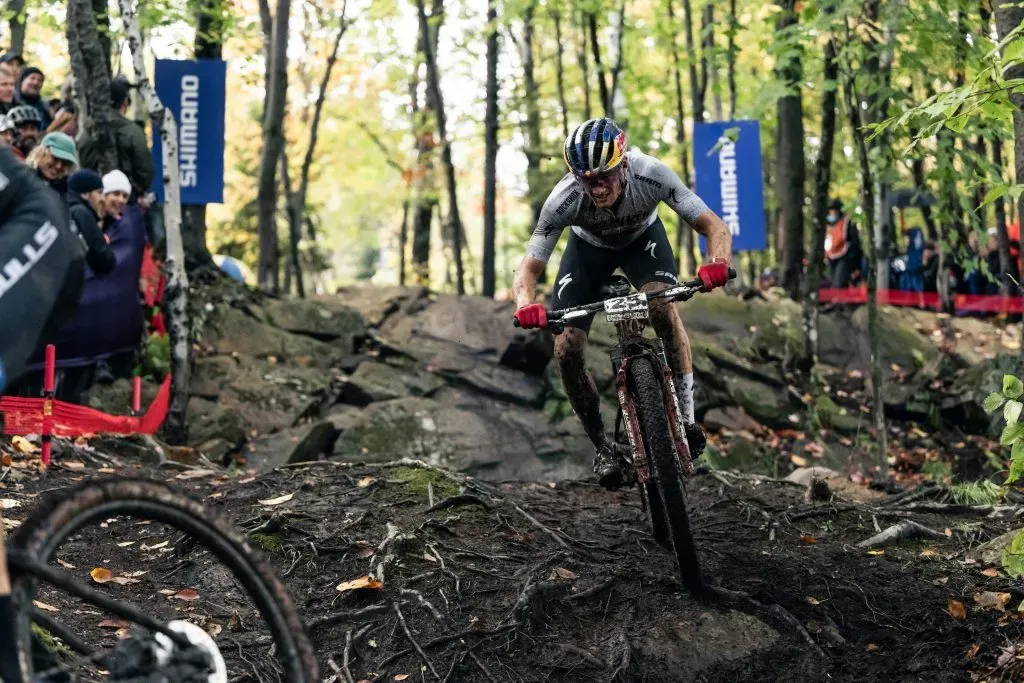 Martín Vidaurre debutó en la categoría Élite del Campeonato Mundial UCI este 2023. Foto: Red Bull Content Pool.