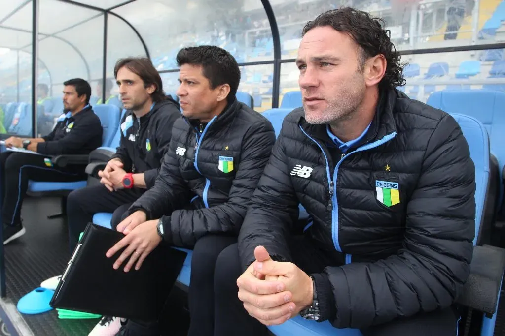 Gabriel Milito ya tuvo un paso por Chile, cuando estuvo en la banca de O’Higgins. Foto: Jorge Loyola/Photosport