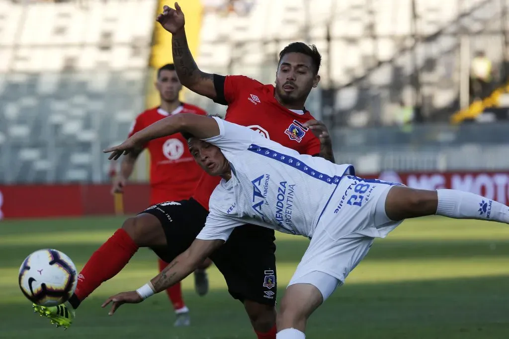 La última vez que Colo Colo enfrentó a Godoy Cruz fue en un amistoso en enero del 2020, con un empate 2 a 2. Foto: Photosport.