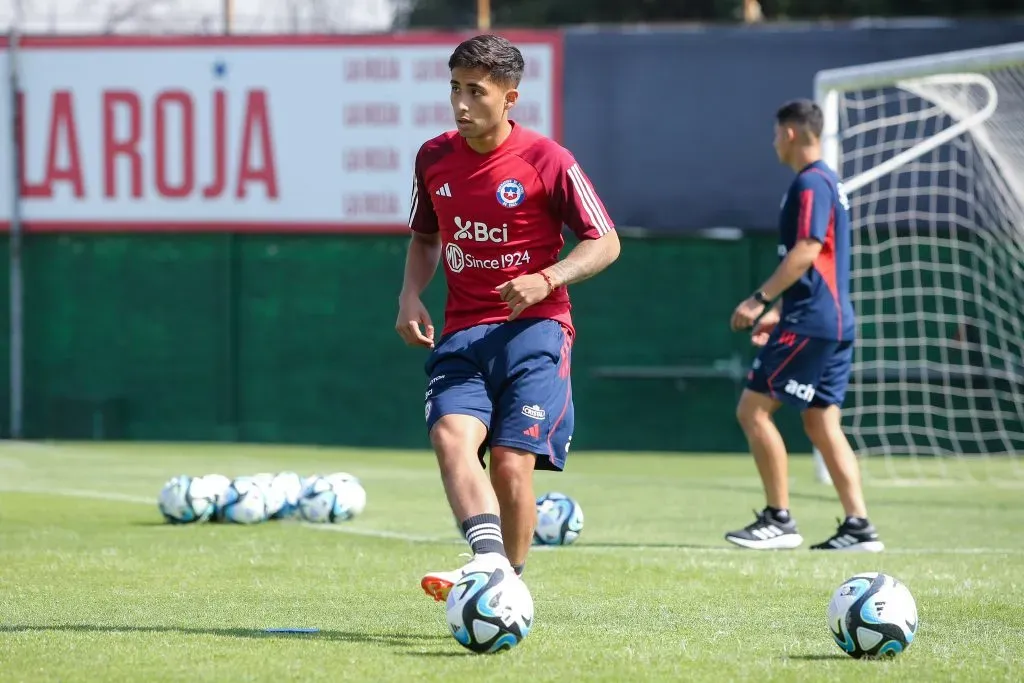 Lucas Assadi entrena con la Sub 23 pensando en el Preolímpico. Foto: La Roja.