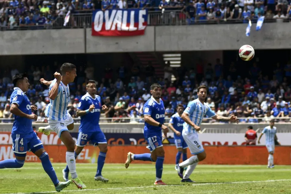 Julián Alfaro le anotó a la U, aunque los azules lograron la victoria frente a Magallanes. (Alejandro Pizarro/Photosport).