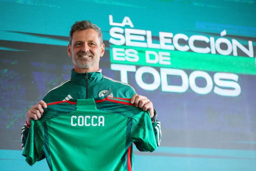 Cocca viene de dirigir apenas tres partidos en el seleccionado mexicano. Pese a sus resultados, es un nombre que interesa en Colo Colo. | Foto: Getty Images.