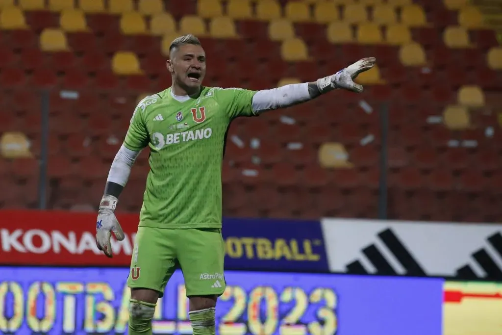 Cristóbal Campos no tiene definido su futuro todavía, lo que si sabes es que lo más probable es que sea lejos de la U. | Foto: Dragomir Yankovic / Photosport