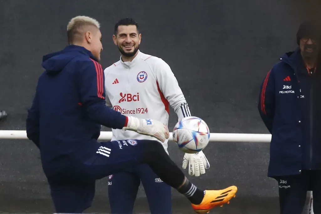 Gabriel Arias ha compartido con Cristóbal Campos en la selección chilena. Foto: Jonnathan Oyarzun/Photosport