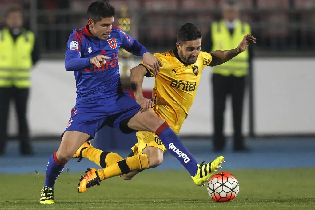 La última Noche Azul fue en 2016 ante Peñarol. | Foto: Photosport