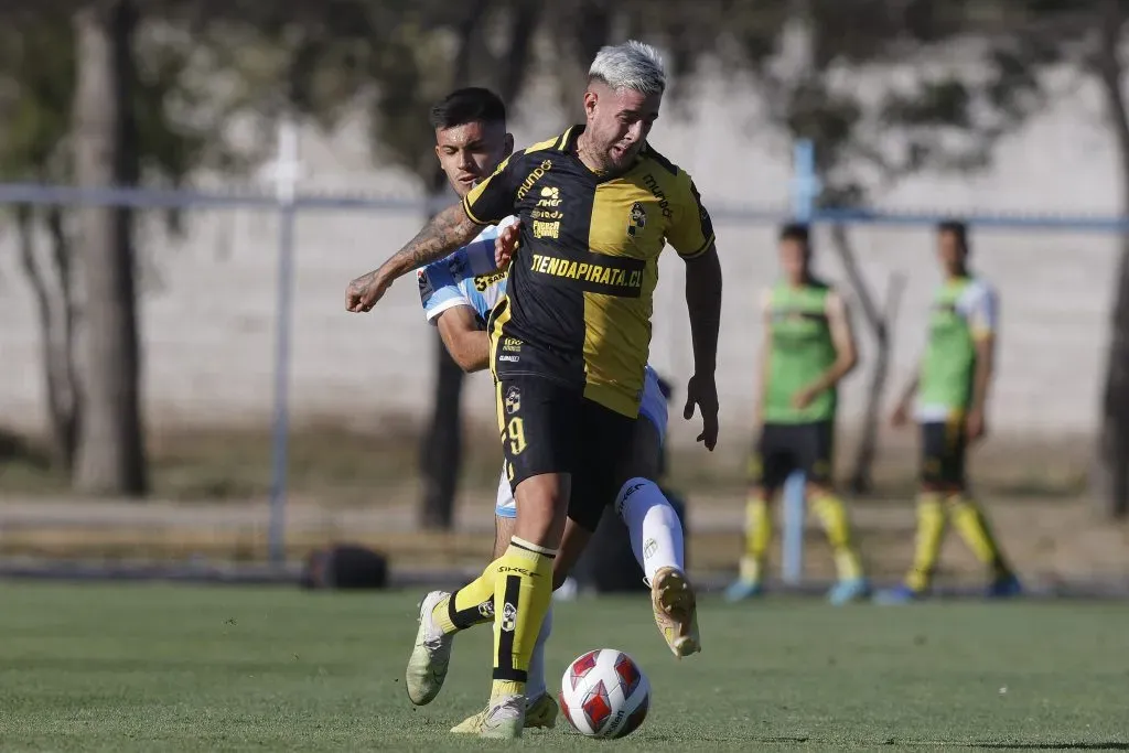 Rodrigo Holgado finalmente llegará a Everton de Viña del Mar. | Foto: Photosport