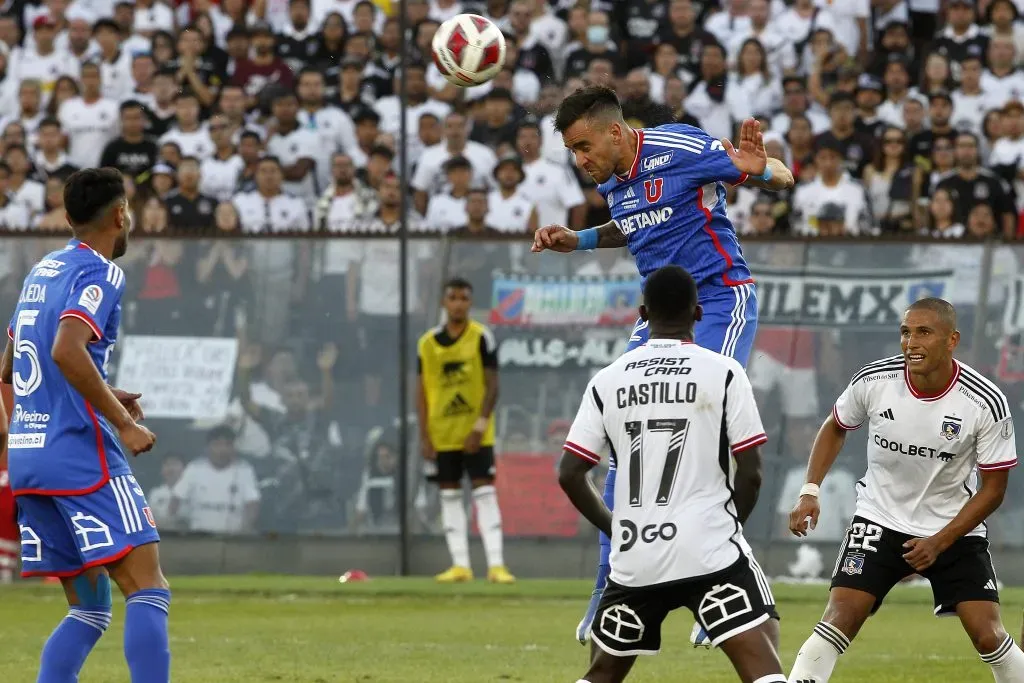 Matías Zaldivia fue fundamental en la última línea de Universidad de Chile. Foto. Javier Salvo/Photosport