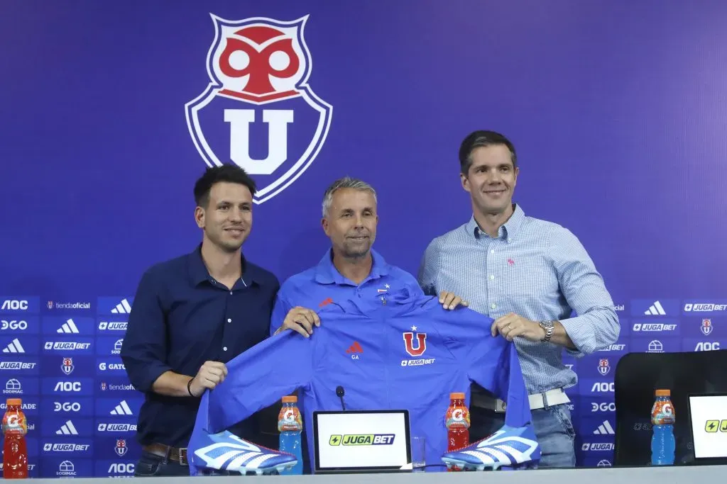 Ex presidente del CSyD Colo Colo le responde a Michael Clark. (Foto: Photosport)
