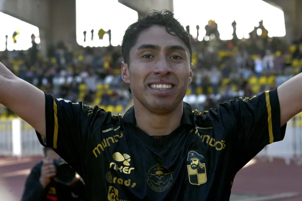 Cabral llegaría a reforzar el mediocampo de Colo Colo