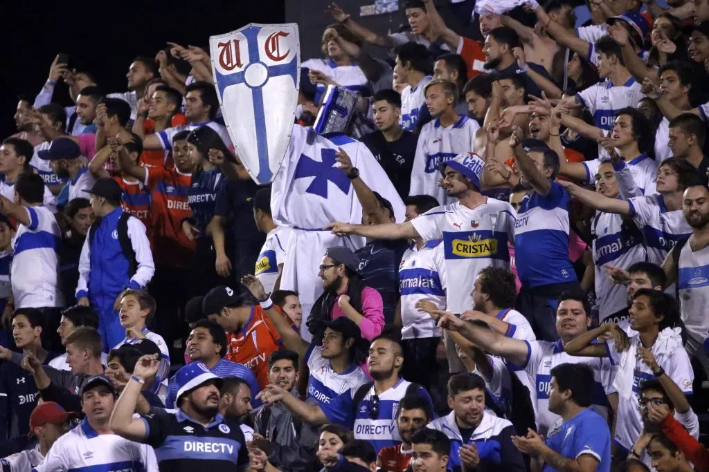 El caballero cruzado en la barra de la UC, símbolo del apodo del equipo.