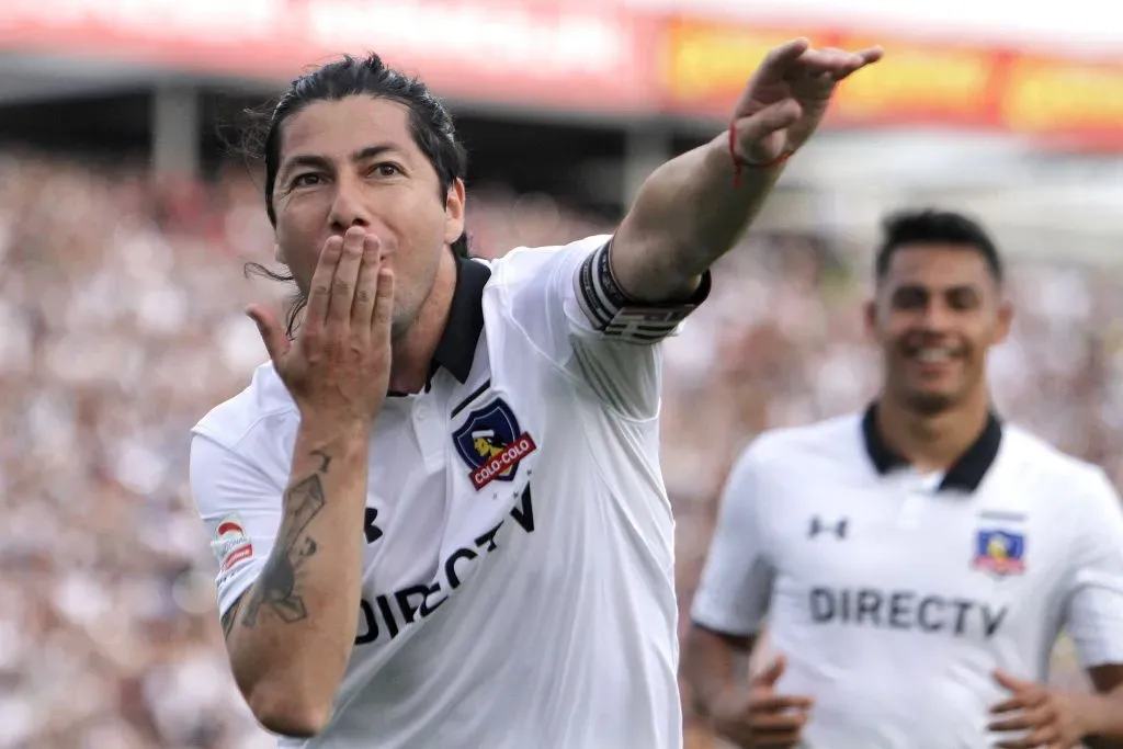 Jaime Valdés celebrando como indio en homenaje al nombre del club