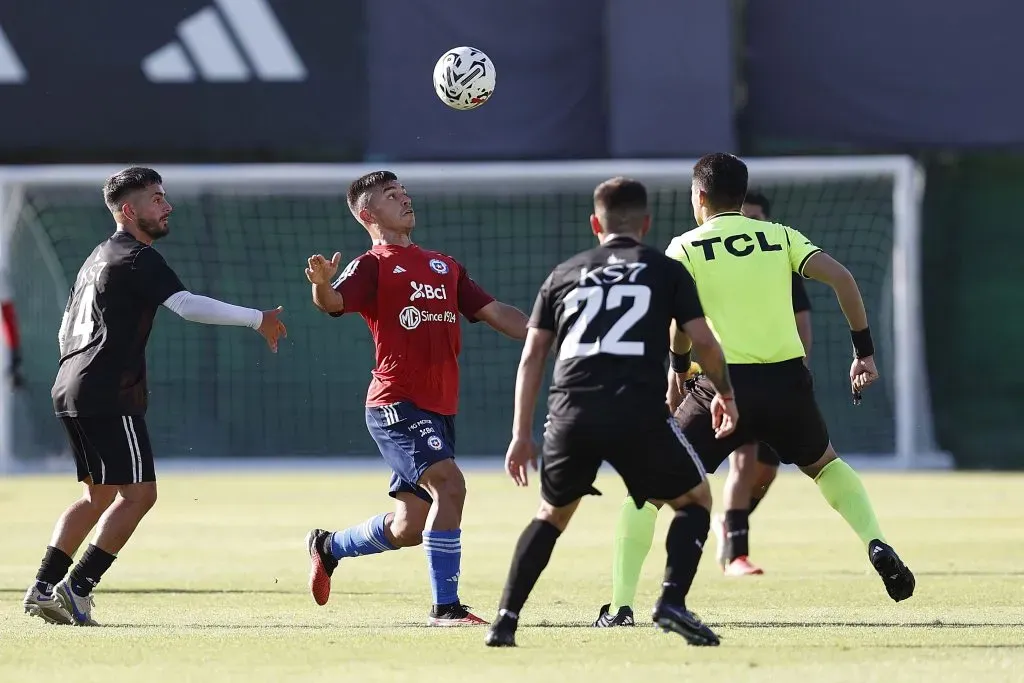 Vicente Pizarro es uno de los jugadores con más experiencia en el plantel de Chile para el Preolímpico. Foto: Carlos Parra, Comunicaciones FFCh.