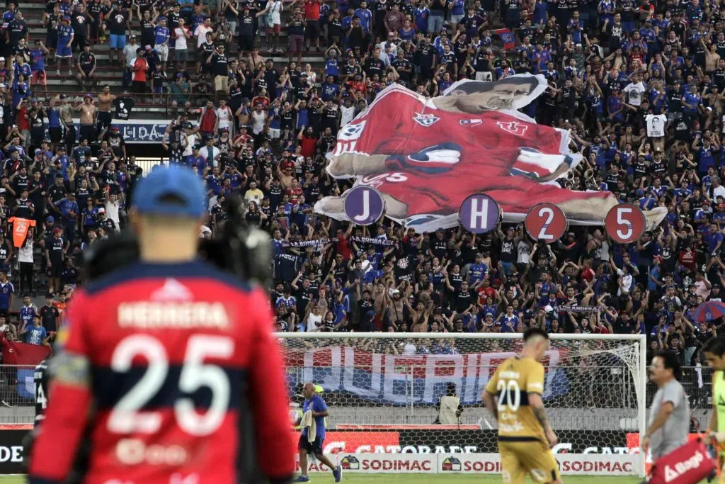 El número 25 tiene toda una historia en Universidad de Chile. Foto: Jonnathan Oyarzun/Photosport