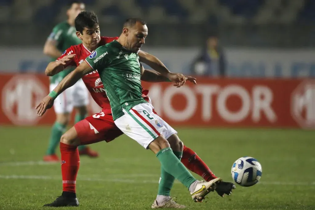 Marcelo Díaz fue su compañero en Audax Italiano. Foto: Marco Vasquez/Photosport