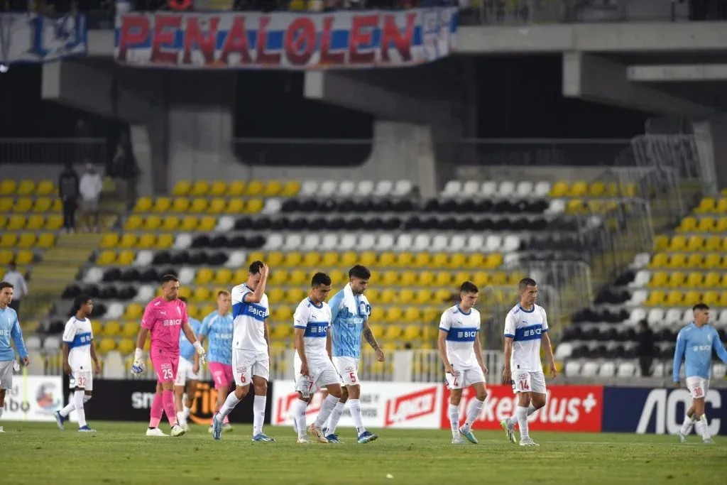 Universidad Católica ha tenido una pretemporada complicada y sus jugadores pierden el control de sí mismos. Foto: Photosport.