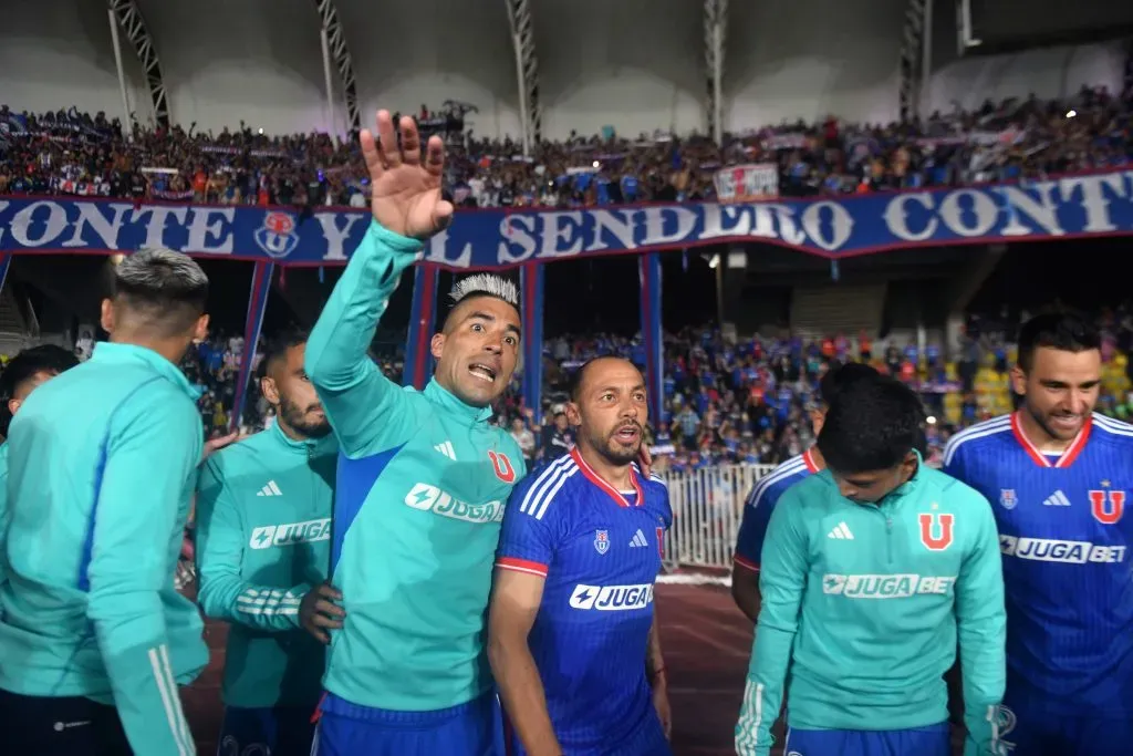 Marcelo Díaz asegura que como jugador de la U sólo se debe enfocar en lo que pasa en los azules. Foto: Alejandro Pizarro Ubilla/Photosport