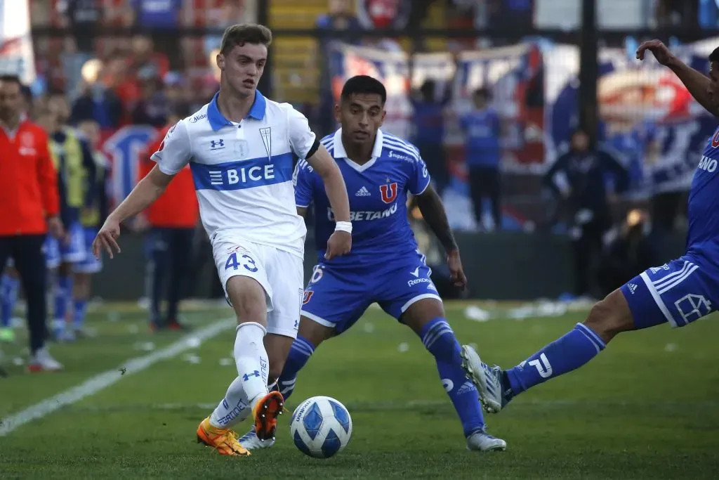 Diego Ossa se lució en el Clásico Universitario 2022 | Photosport