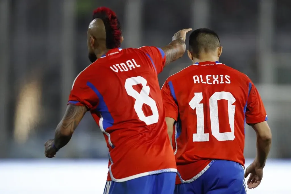Alexis Sánchez y Arturo Vidal en la Roja. (Andres Pina/Photosport).