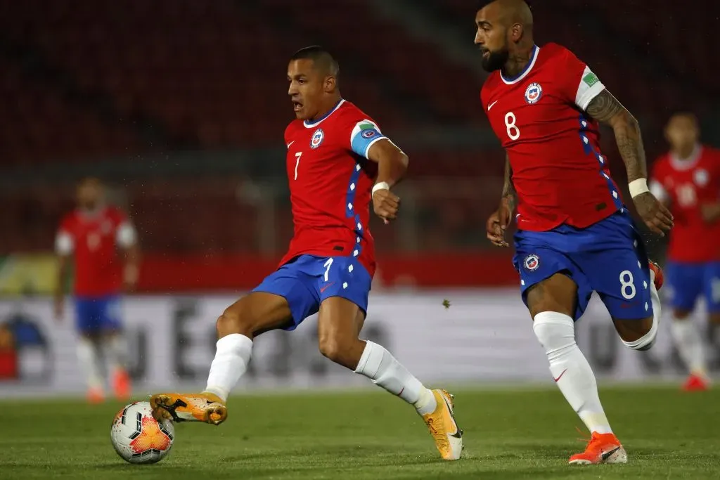 Alexis Sánchez y Arturo Vidal en uno de los 179 partidos que han jugado juntos. (Andres Pina/Photosport).