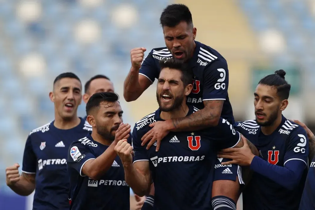 Joaquín Larrivey espera volver algún día a la U para ganar un título como técnico. Foto: Photosport.