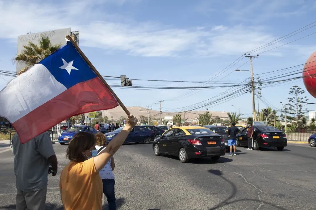 Taxistas se unen al paro de micros (Aton Chile)